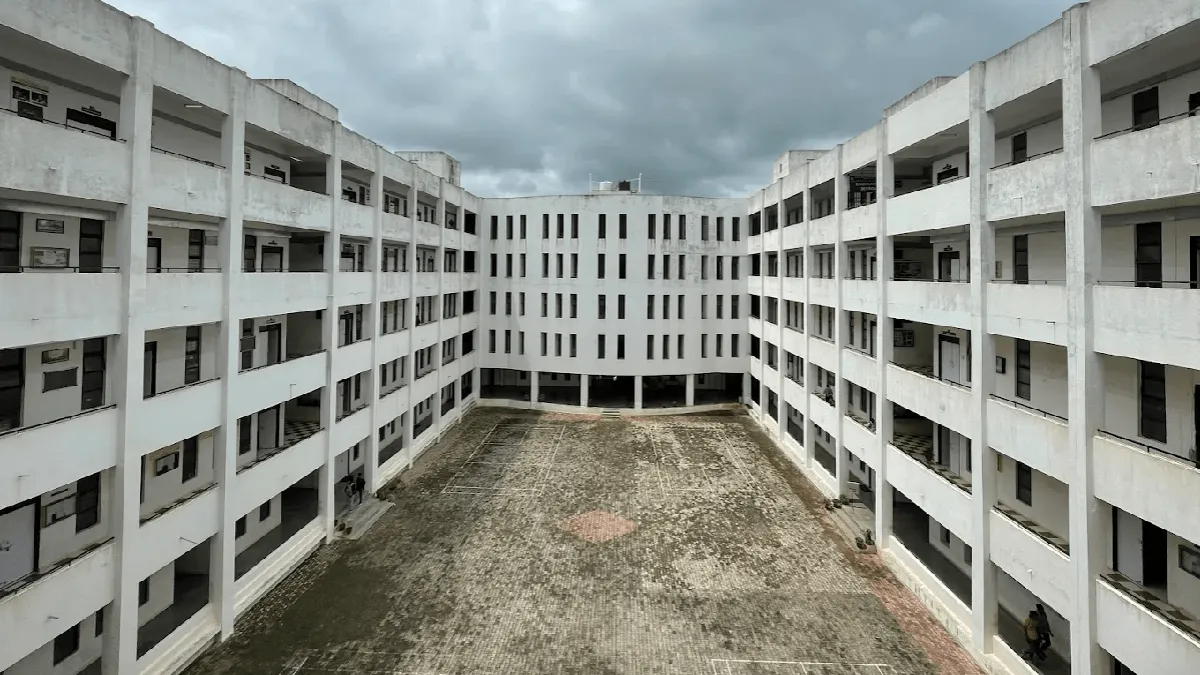 G H RAISONI College OF ENGINEERING AND Management 1