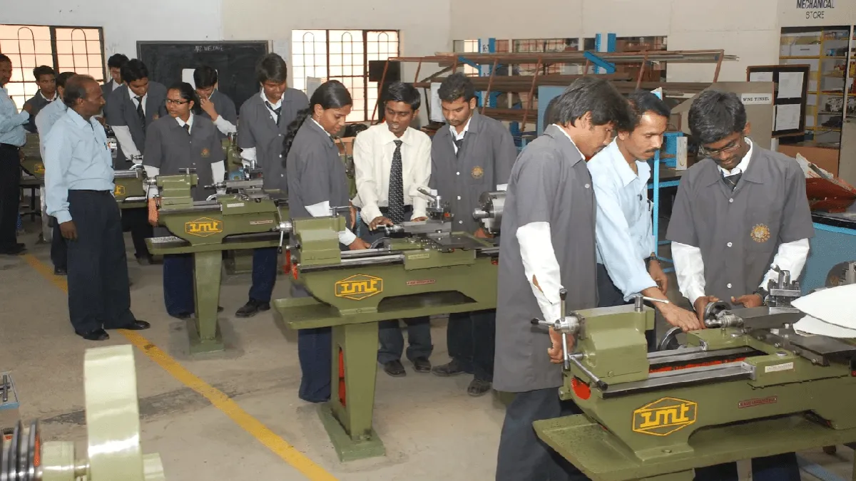 Indian Institute for Aeronautical Engineering & Information Technology 1