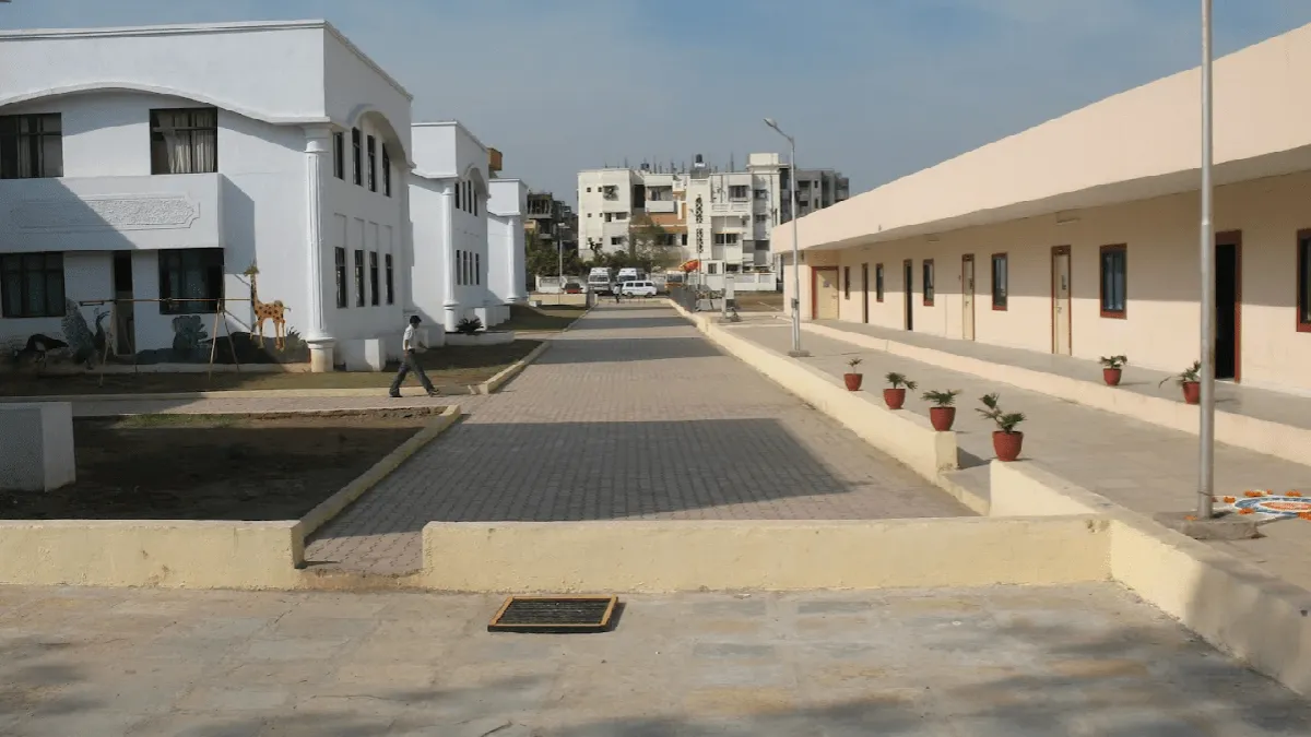 Indian Institute for Aeronautical Engineering & Information Technology 2