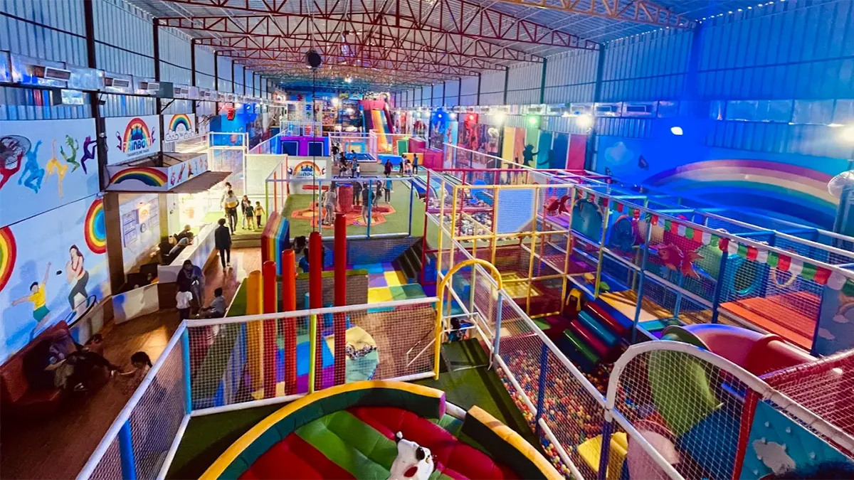 Rainbow Trampoline Park 3