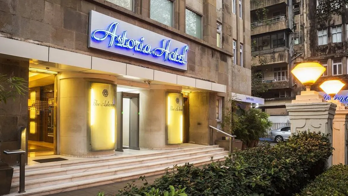 Astoria HotelOpens in new window 2