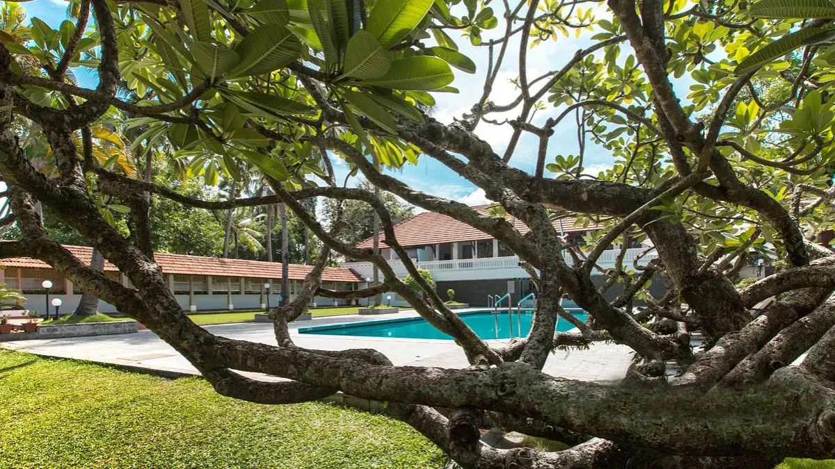 Casino Hotel, CGH Earth 2