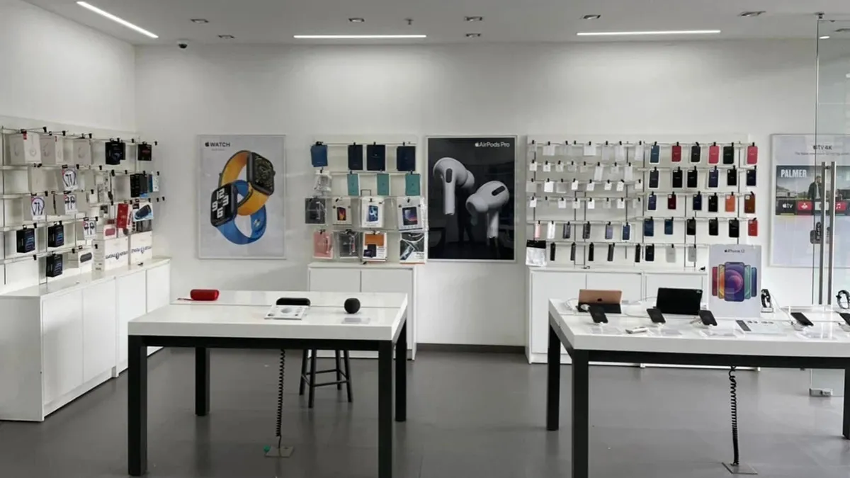 The Apple Store.in 2