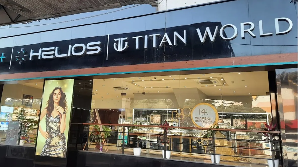 Helios Watch Store - Satara Road 1