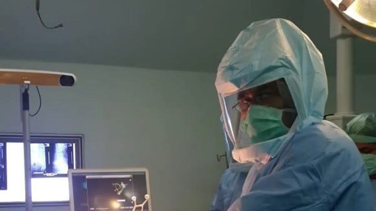 Best Robotic Knee Joint Replacement Surgeon in Delhi | Dr Prof Anil Arora 1