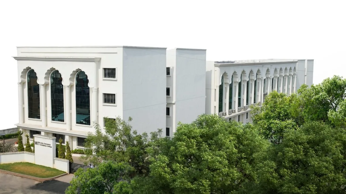 MIT Arts, Commerce & Science College 4