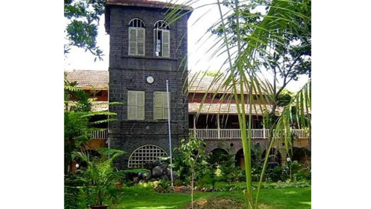 ST. ANDREW'S COLLEGE OF NURSING 1