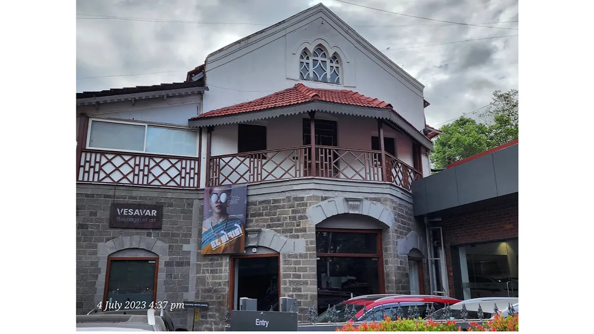 Vesavar Art Gallery 1