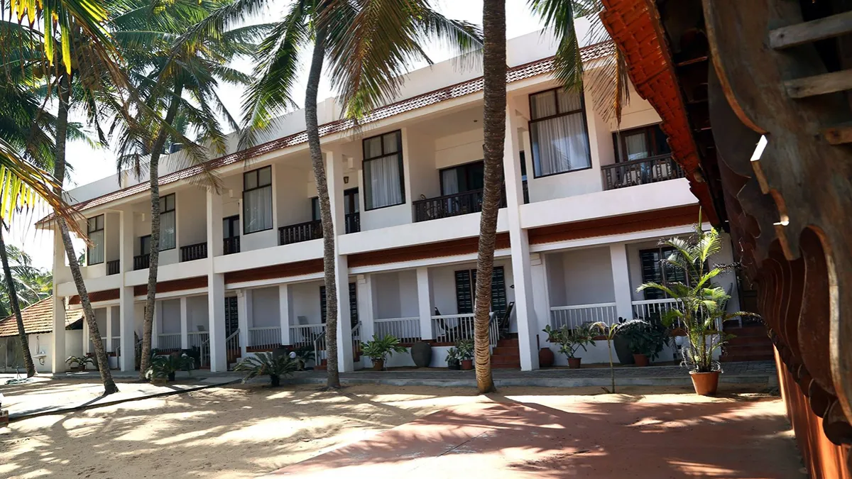 Beach & Lake Ayurvedic Resort, Kovalam 1