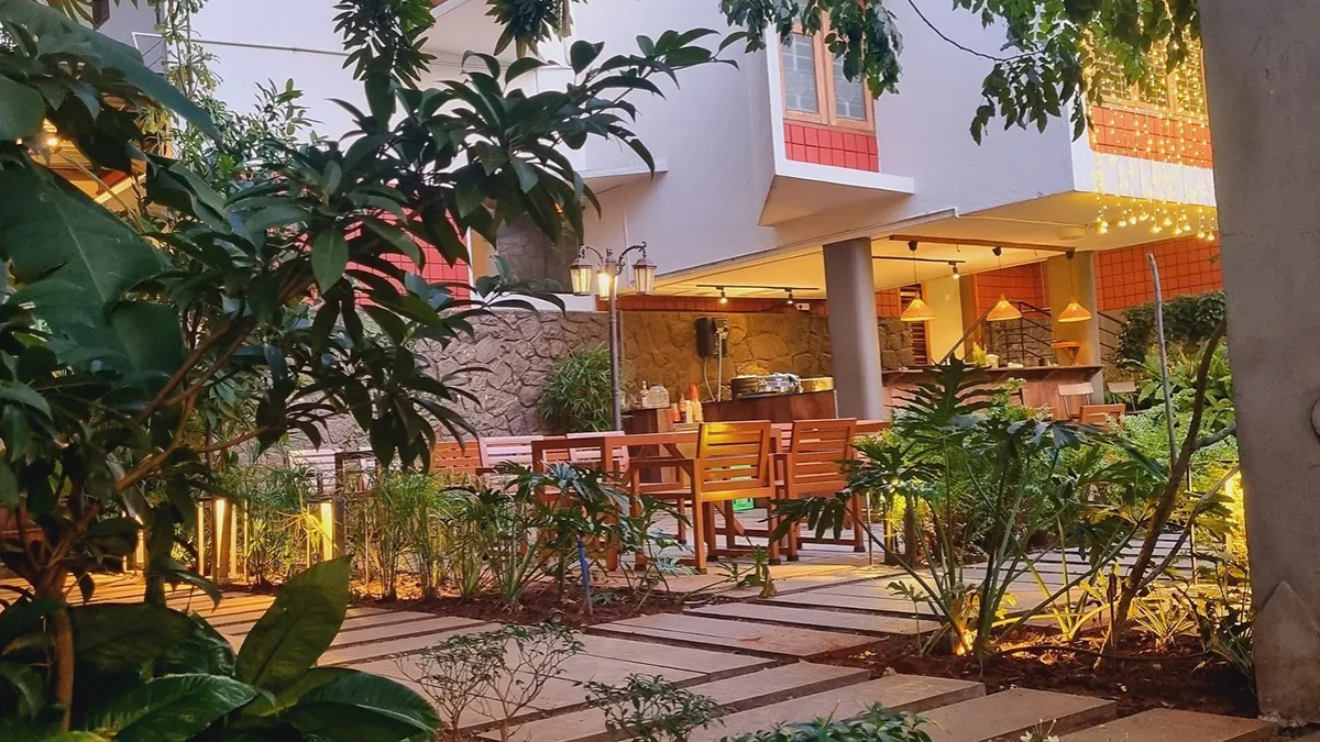 Lantern Grove Restaurant 5