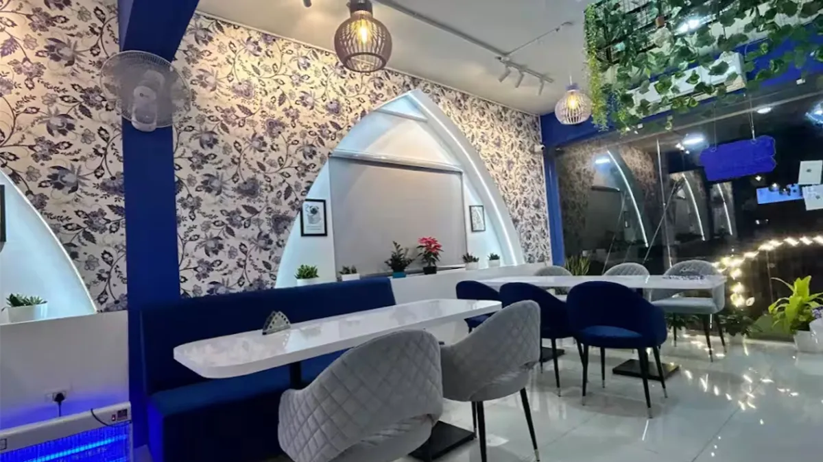 Suto Cafe 1