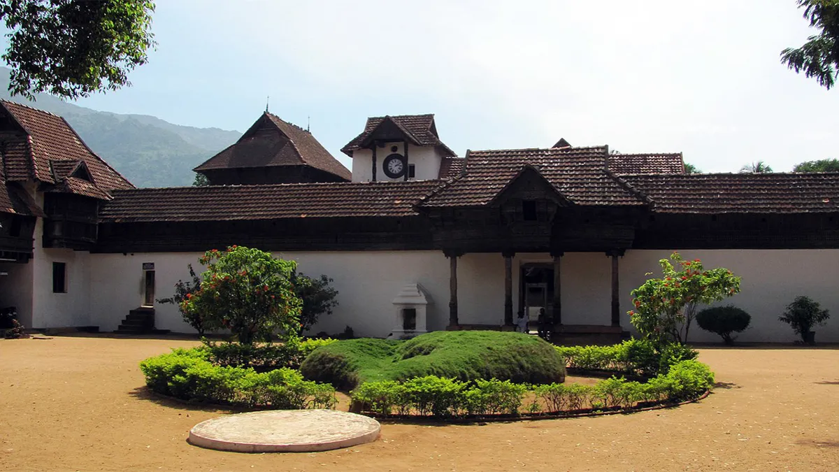 Procession of idols marking the commencement of the Navaratri festival in Thiruvananthapuram began from Padmanabhapuram Palace in Kanyakumari