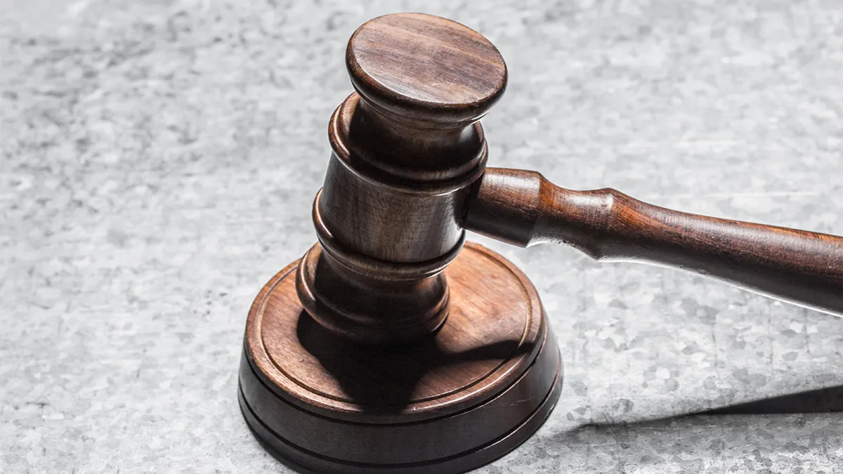 An official circular permits woman judges in Kerala to wear modern dresses in courts