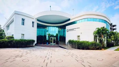 Oakridge International School